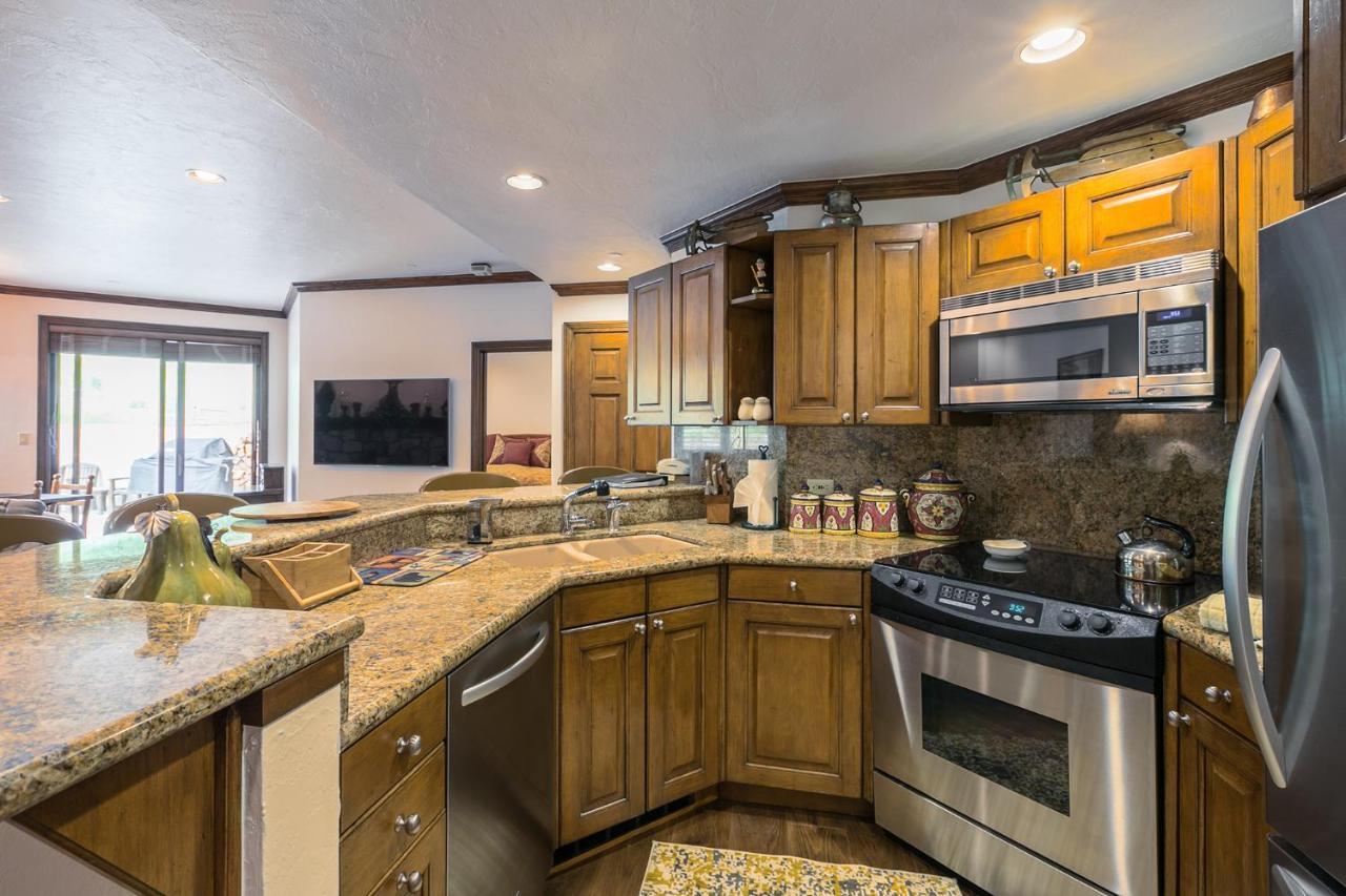 Strawberry Park True Ski In Ski Out By Vail Realty Beaver Creek Eksteriør billede