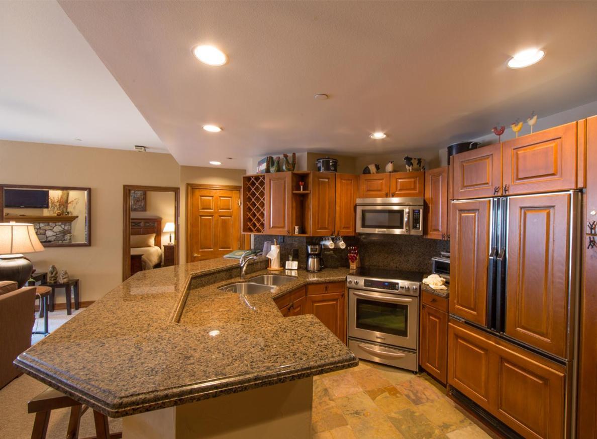Strawberry Park True Ski In Ski Out By Vail Realty Beaver Creek Eksteriør billede