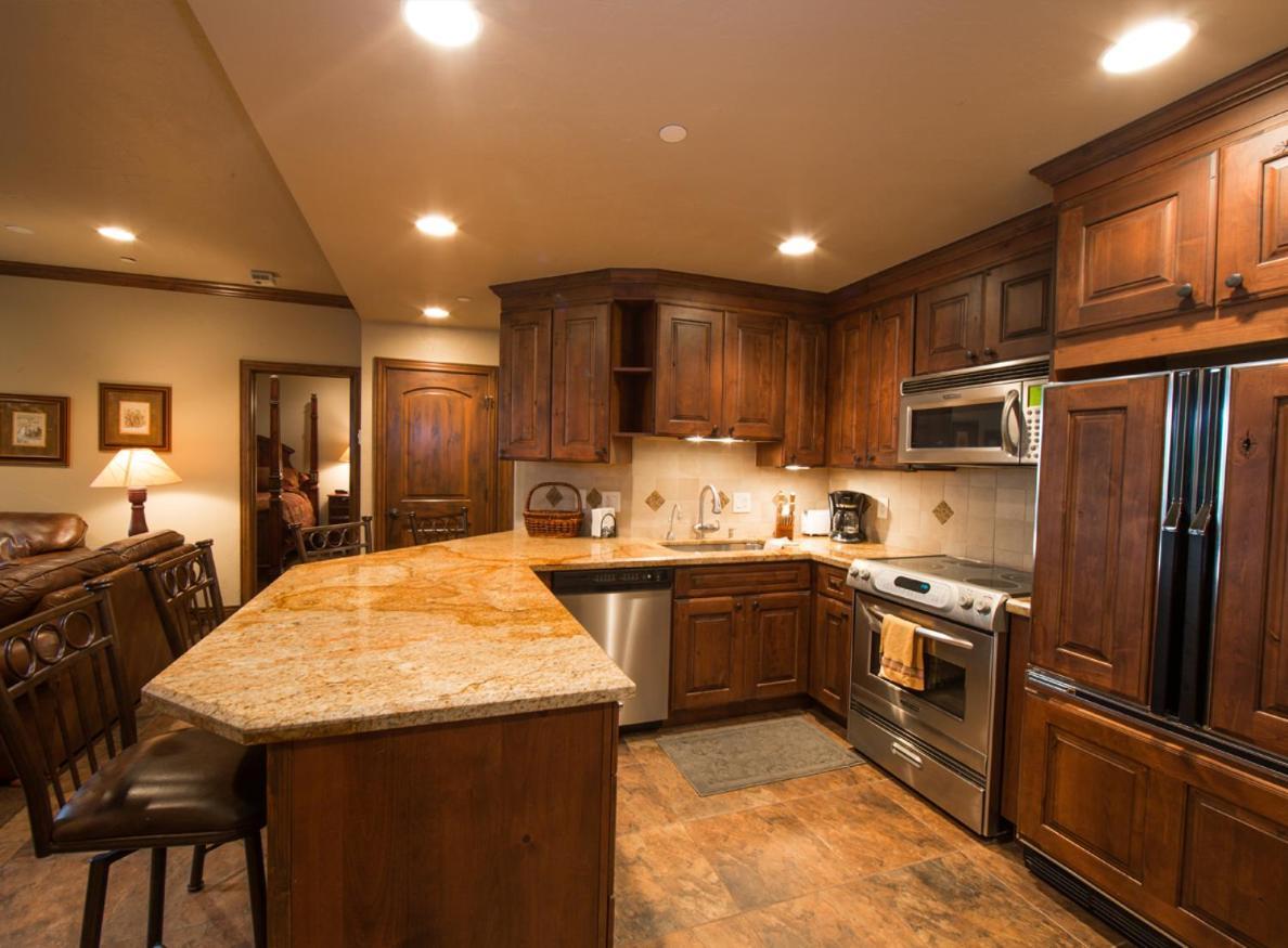 Strawberry Park True Ski In Ski Out By Vail Realty Beaver Creek Eksteriør billede