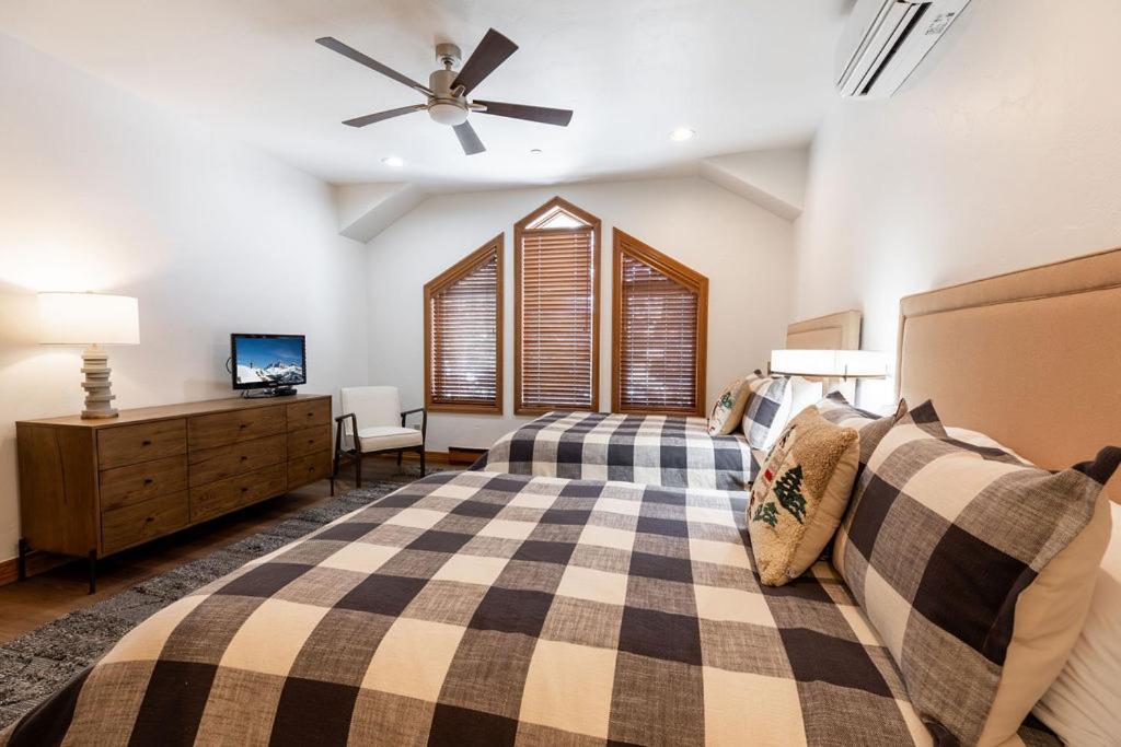 Strawberry Park True Ski In Ski Out By Vail Realty Beaver Creek Eksteriør billede