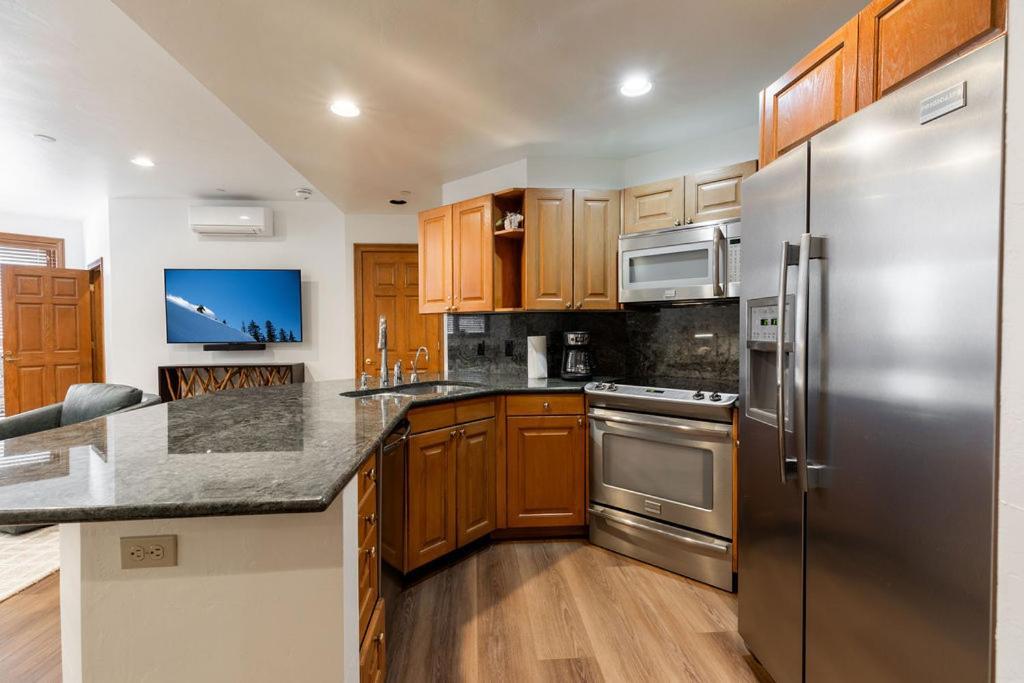 Strawberry Park True Ski In Ski Out By Vail Realty Beaver Creek Eksteriør billede